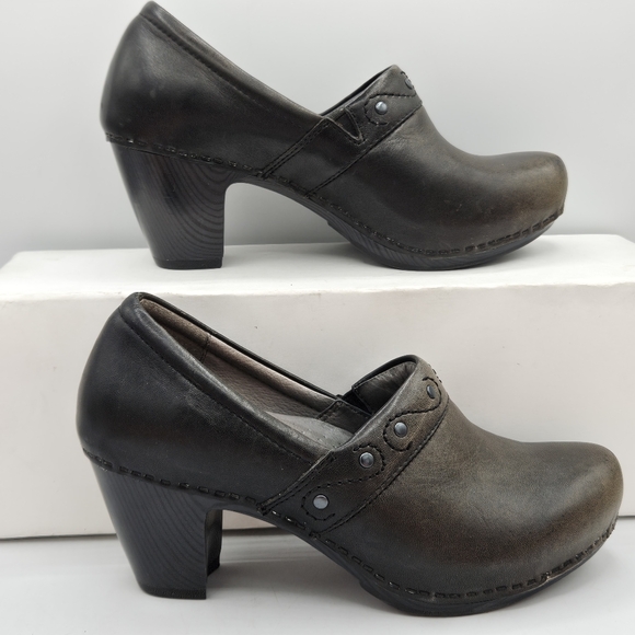 Dansko Riki antique green/ brown leather 2.5" clog loafers 38 US size 7.5 / 8 - Picture 13 of 16